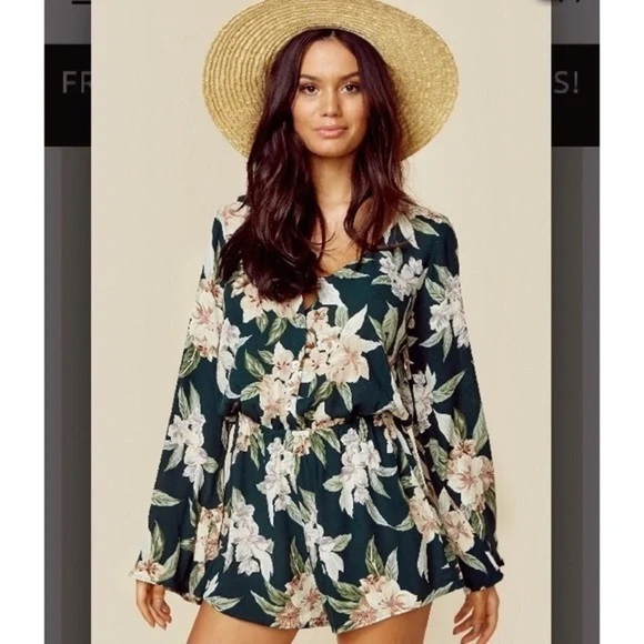 Show Me Your Mumu Red Rocks Romper in Cloud - Size S - Picture 1 of 5